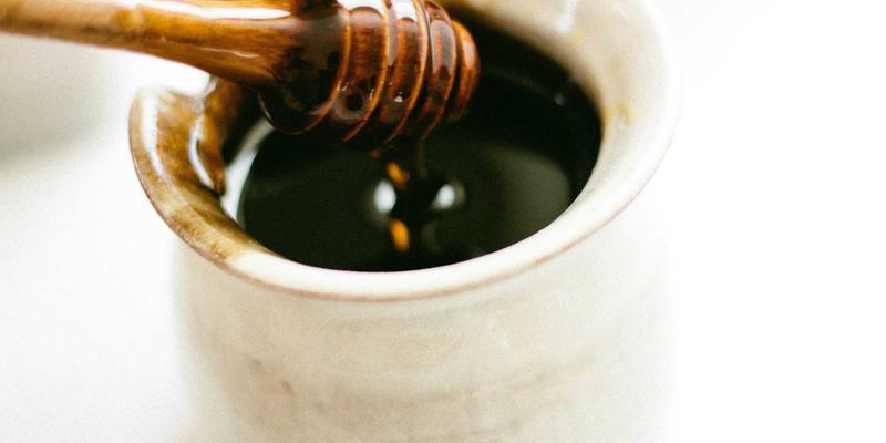 超越刷屏：跟随Tom Olson掌握用社交媒体建立专业影响力的自我提升之道